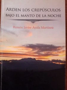 Arden los crepúsculos bajo el manto de la noche