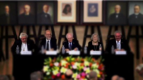 Ceremonia de ingreso de don Aurelio González Pérez