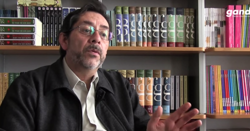 Entrevista a Luis Bernardo Pérez: <i>Papeles de Ítaca y otros destinos</i>
