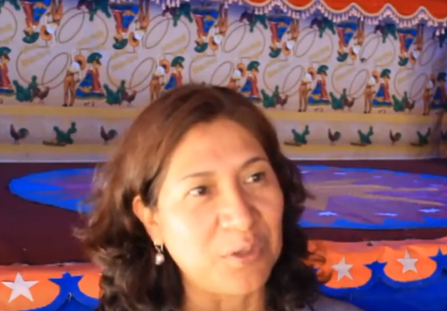 Entrevisté a la autora del libro La Comedia de Muñecos