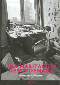 Una habitación desordenada