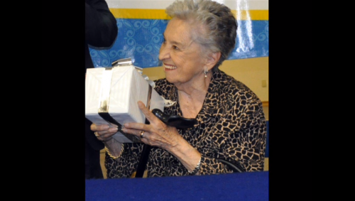 Palabras de doña Emma Peredo viuda de Fuentes Mares