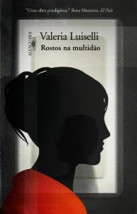 Rostos na multidão 