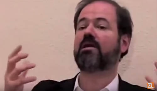 Aunque “sobrevalorado”, Juan Villoro destaca el rol del escritor