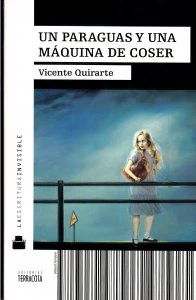 Un paraguas y una máquina de coser